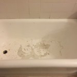 image of a white bath tub before refinish
